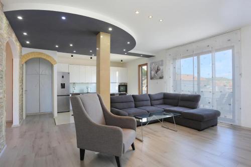 Apartments with a parking space Mastrinka, Ciovo - 4324, Trogir, Croaţia