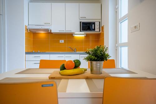 Dapur atau dapur kecil di Apartments Dolac