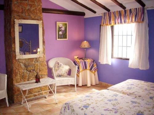 Uma área de estar em 5 bedrooms villa with private pool jacuzzi and wifi at Priego de Cordoba