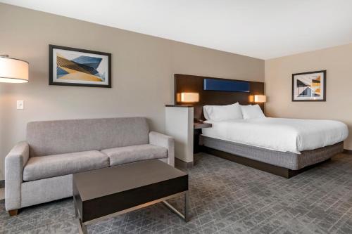 Gallery image of Holiday Inn Express & Suites - Lancaster - Mount Joy, an IHG Hotel in Mount Joy