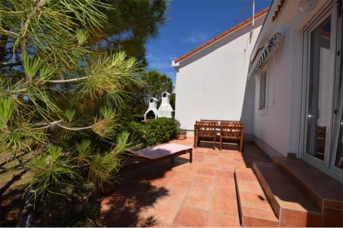 House Movica
