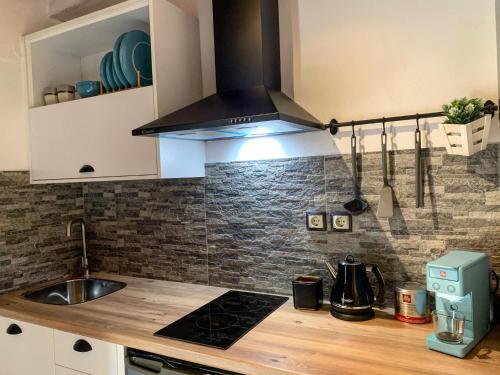 Köök või kööginurk majutusasutuses Vabel Skiathos