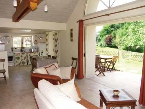 Photo de la galerie de l'établissement Au Bas Chalonge Gite Le Four à Pain, à Ligné