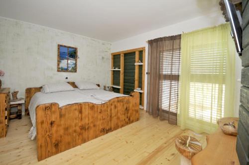 Posteľ alebo postele v izbe v ubytovaní Luxury Villa with Pool, Jacuzzi, Sauna and Gym