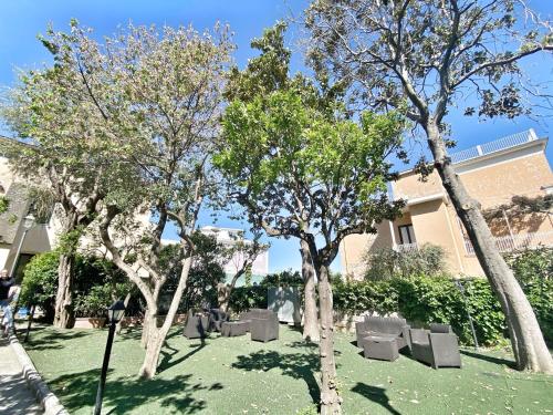 Ein Garten an der Unterkunft Porto Salvo