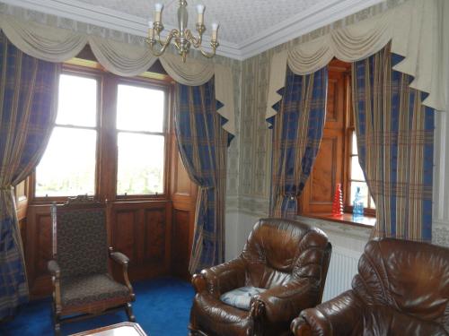 Χώρος καθιστικού στο Mansfield Castle Hotel