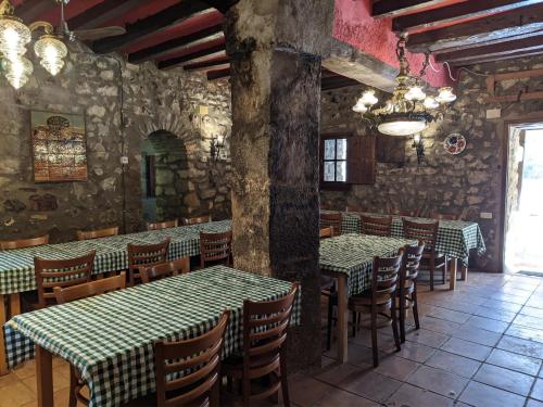 Ресторант или друго място за хранене в Mas Salvanera