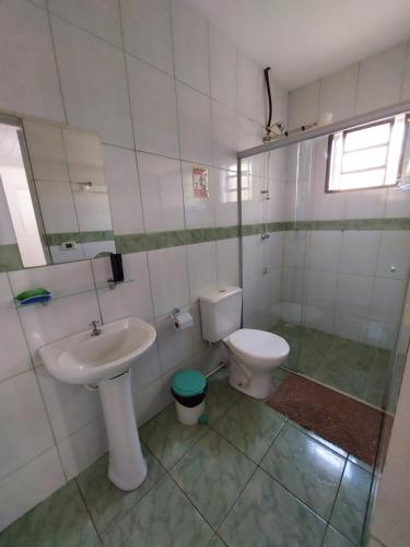 Kylpyhuone majoituspaikassa Pousada Capão Fôrro