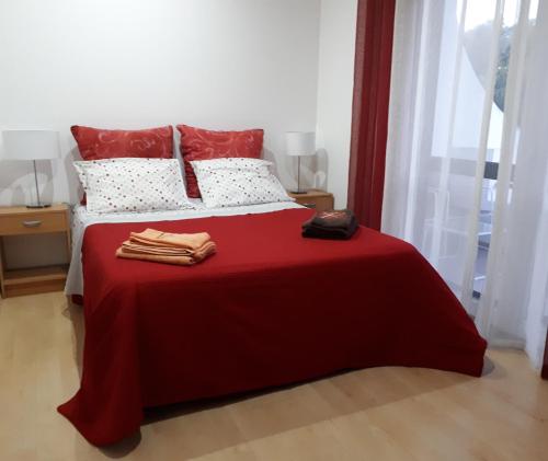 5 Minutes Walk from the Beach