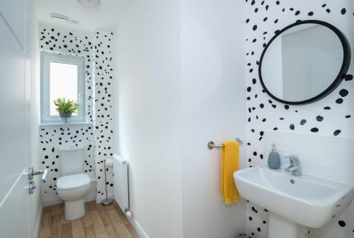 Et badeværelse på Lily Bank House