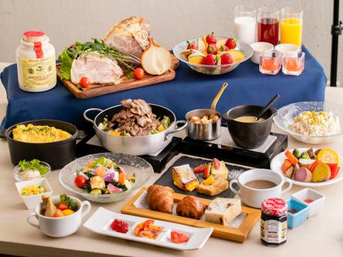 Opțiuni de mic dejun disponibile oaspeților de la Tenza Hotel & SKYSPA at Sapporo Central