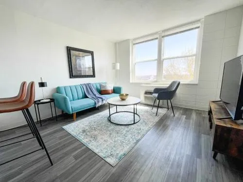 Sleepover Downtown Cincinnati 1BD 1BA Apartments in Cincinnati