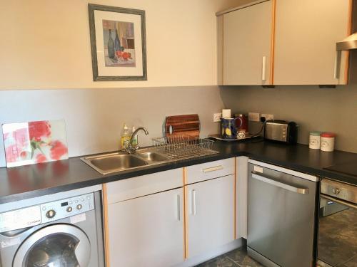 Abbey- Nice Edinburgh CityCenter Apartment photo 9