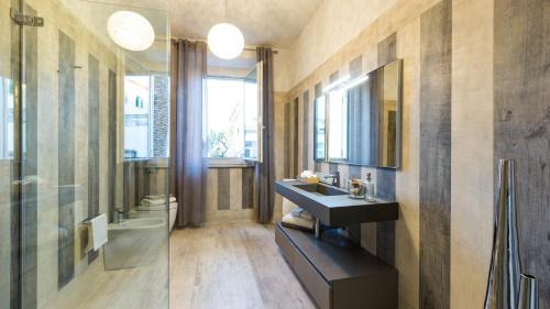 Ένα μπάνιο στο Villa Sole Al Molino A Vento 8, Emma Villas