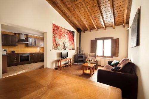 Kuchyň nebo kuchyňský kout v ubytování Apartamentos La Calvera