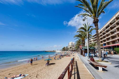 Apartment Ramon Gallud 204