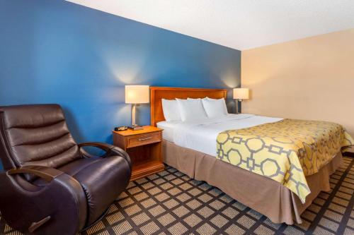 Katil atau katil-katil dalam bilik di Baymont by Wyndham Rochester Mayo Clinic Area