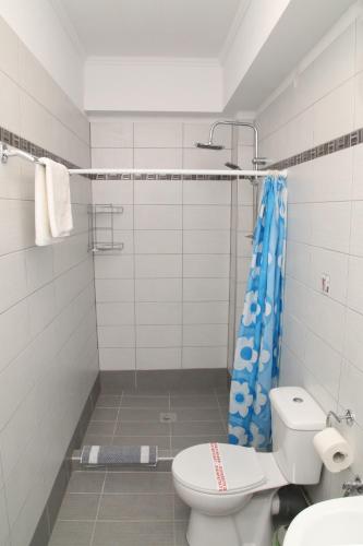 Ένα μπάνιο στο Lampias apartments