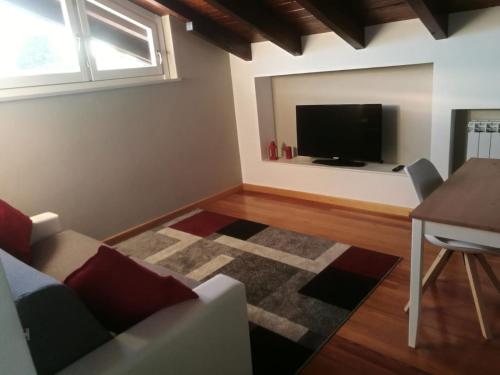 TV a/nebo společenská místnost v ubytování EDO'S HOME