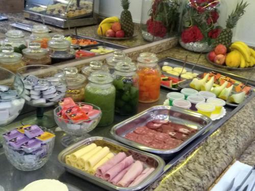 Makanan di atau berdekatan hotel