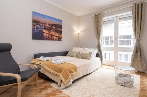 Host Wise - Deluxe Bright Flat