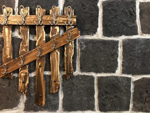  Old Gyumri Guest House / Հին Գյումրի հյուրատուն -  Room  picture :   Tea/Coffee maker    Shower    Safety deposit box                           