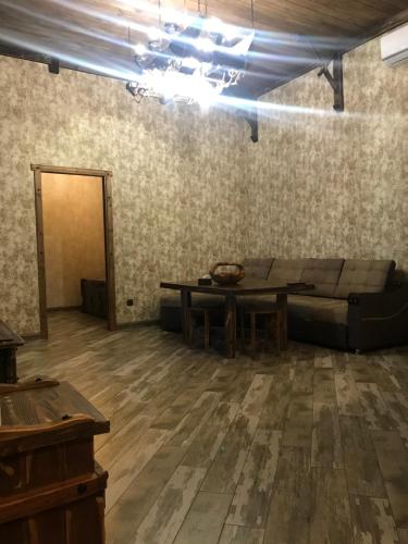  Old Gyumri Guest House / Հին Գյումրի հյուրատուն -  Room  picture :   Tea/Coffee maker    Shower    Safety deposit box                           