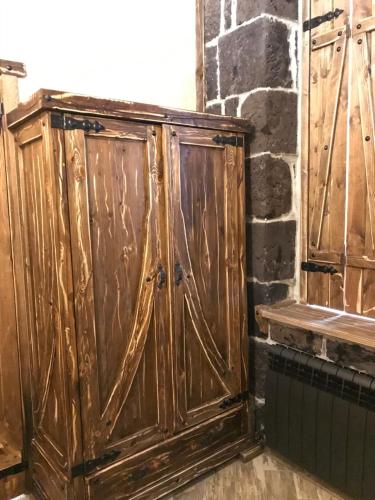  Old Gyumri Guest House / Հին Գյումրի հյուրատուն -  Room  picture :   Tea/Coffee maker    Shower    Safety deposit box                           