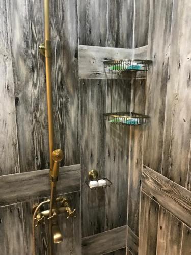  Old Gyumri Guest House / Հին Գյումրի հյուրատուն -  Room  picture :   Tea/Coffee maker    Shower    Safety deposit box                           