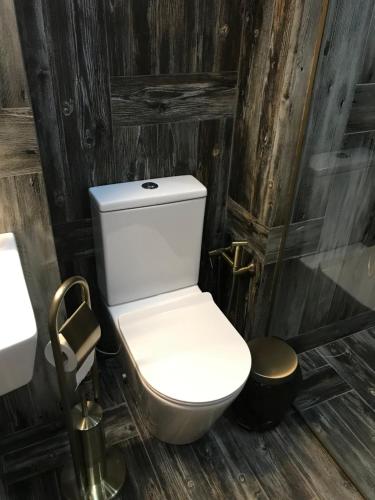  Old Gyumri Guest House / Հին Գյումրի հյուրատուն -  Room  picture :   Tea/Coffee maker    Shower    Safety deposit box                           