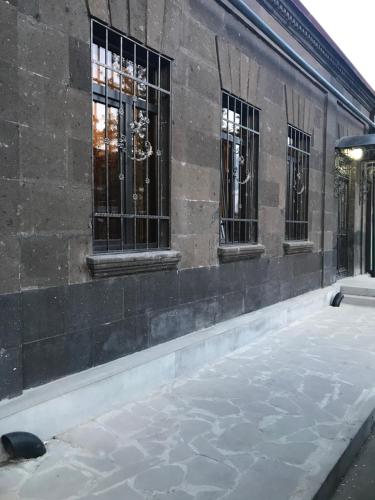  Old Gyumri Guest House / Հին Գյումրի հյուրատուն -  Room  picture :   Tea/Coffee maker    Shower    Safety deposit box                           