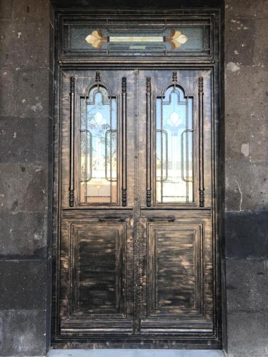  Old Gyumri Guest House / Հին Գյումրի հյուրատուն -  Room  picture :   Tea/Coffee maker    Shower    Safety deposit box                           