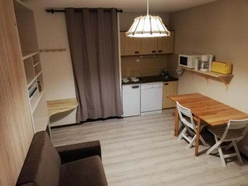 Η κουζίνα ή μικρή κουζίνα στο Studio LUPIN Eyne pied de pistes