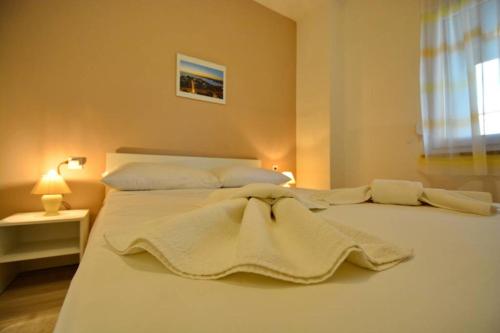 2BR Premium, Fireplace & Parking Zadar