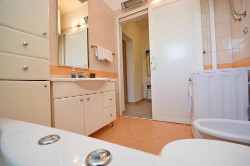 2BR Premium, Fireplace & Parking Zadar