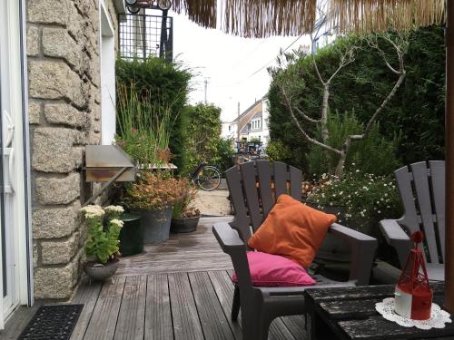 Photo de la galerie de l'établissement Bas Keroman avec sa terrasse, à Lorient
