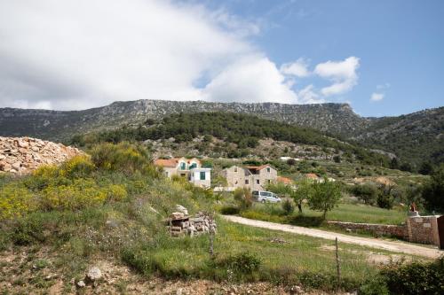 Pogled na planinu ili pogled na planinu iz apartmana