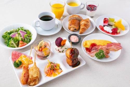 Comida en o cerca de este hotel