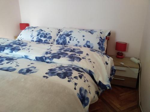 Кровать или кровати в номере Apartments Jakobina