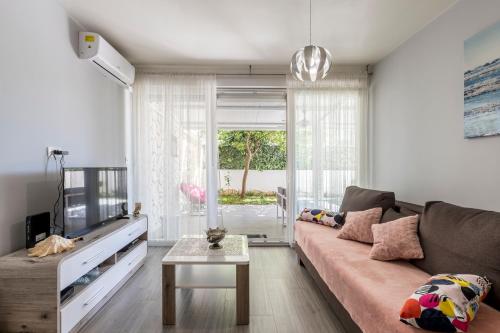 Apartment TIKI with big terrace