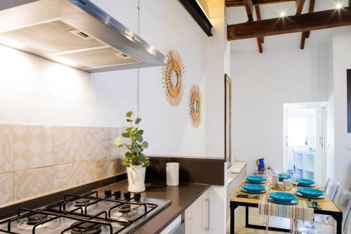 CASA FLORIT - Cabanyal 3 Bedroom WIFI AC Terrace Beach Penthouse