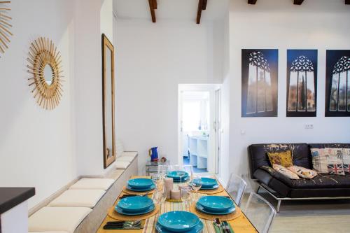 CASA FLORIT - Cabanyal 3 Bedroom WIFI AC Terrace Beach Penthouse