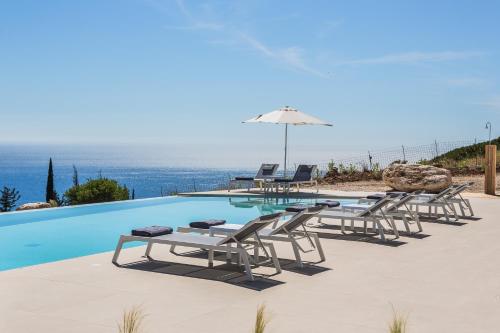 La alberca dentro o cerca de Kefalonian Escape Suites