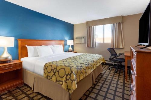 Katil atau katil-katil dalam bilik di Baymont by Wyndham Rochester Mayo Clinic Area
