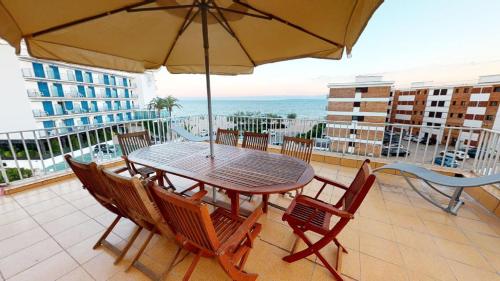 Atico con vista mar. 50 m de la playa - CASA NOVA 13