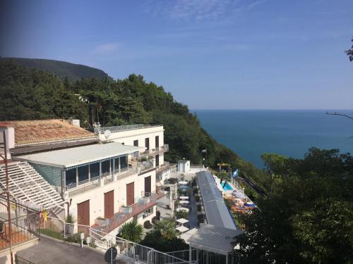 Gallery image of Camera Vista Mare Sunrise-Top Panorama-Only Adults in Sirolo