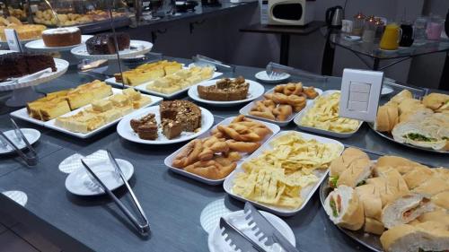 Makanan di atau berdekatan hotel