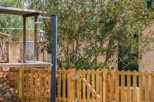 Un jardín fuera de Finca Calderitx
