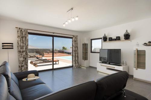 Villa Chinamar by Villa Plus