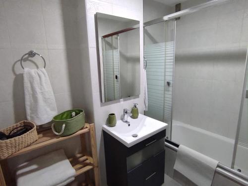 Et badeværelse på Apartamento Oasis La Herradura